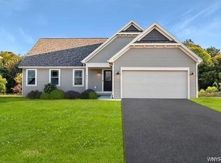 4757 Carlyes Ct, Hamburg, NY 14075