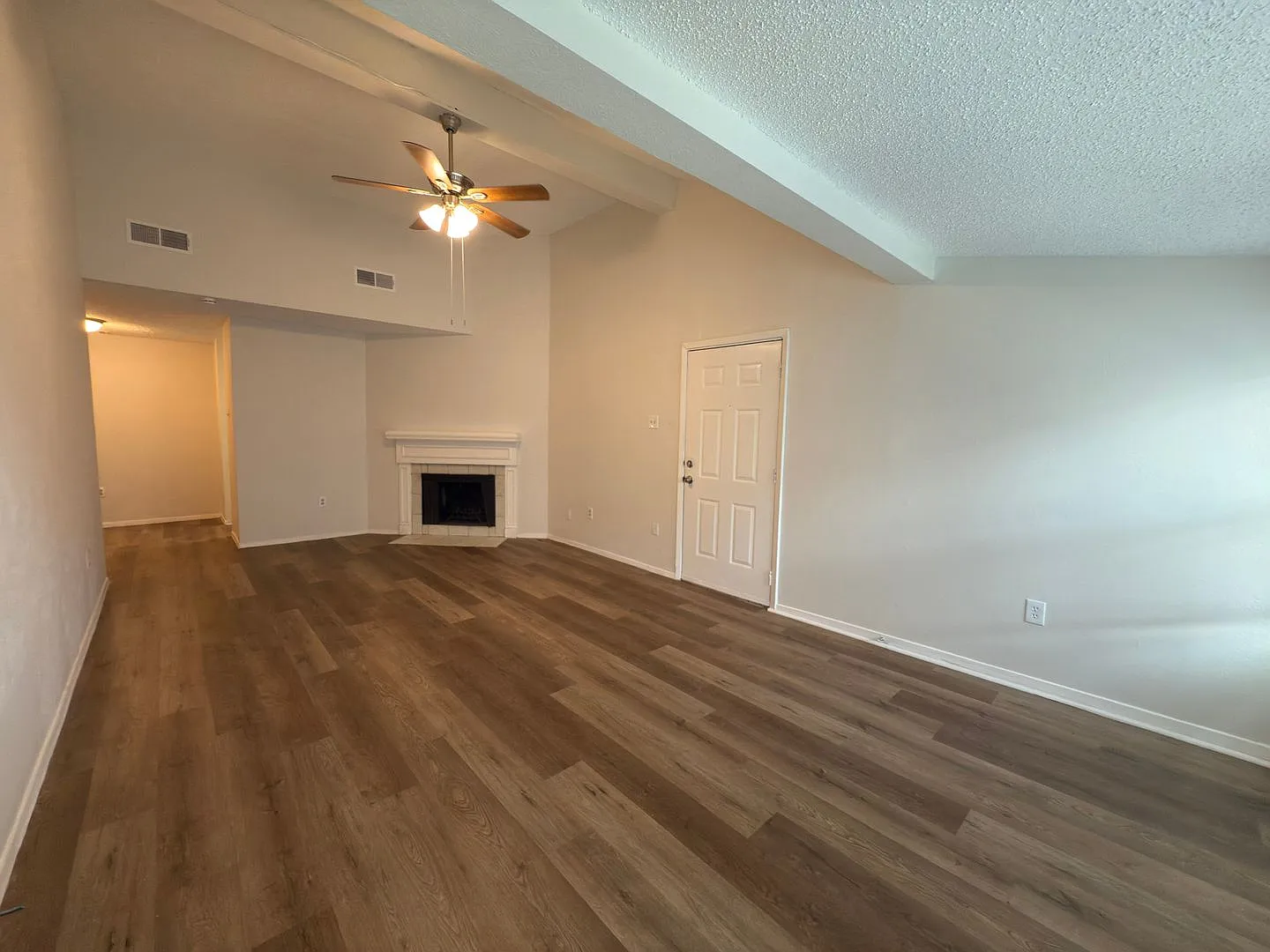 Charming 1 Bedroom Unit in Dallas! — Photo 4
