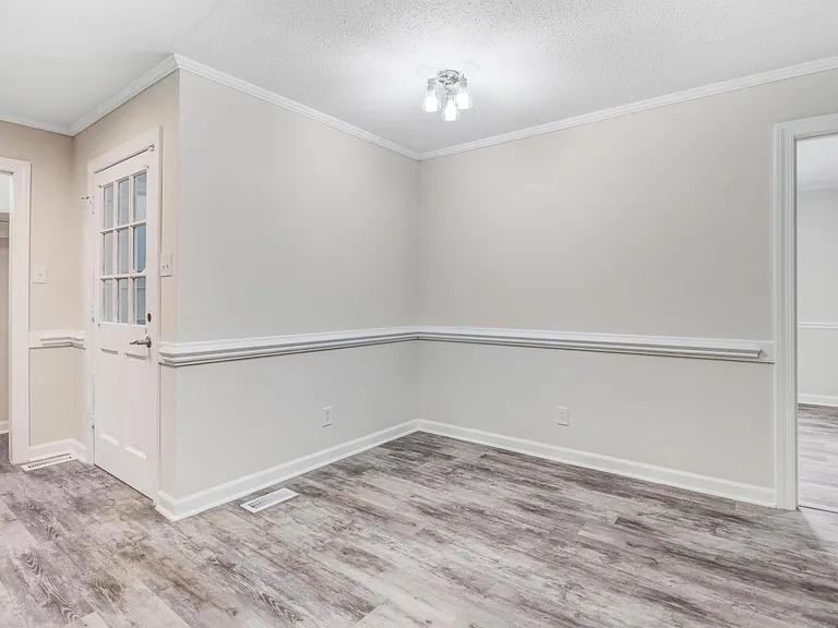 302 Cedar Rd — Photo 23