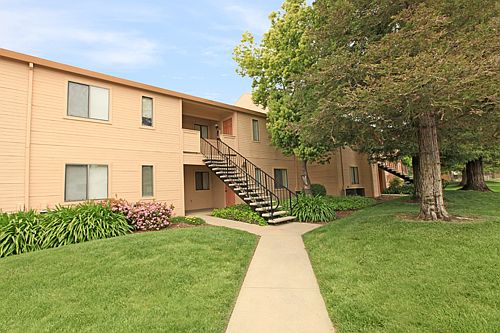3rd image of 1801 Ellis Lake Dr APT 151