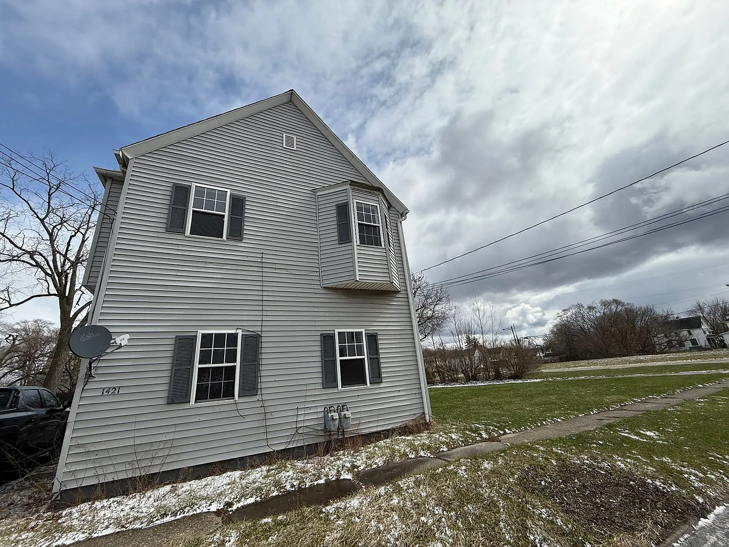 1421 Long Ave photo 1
