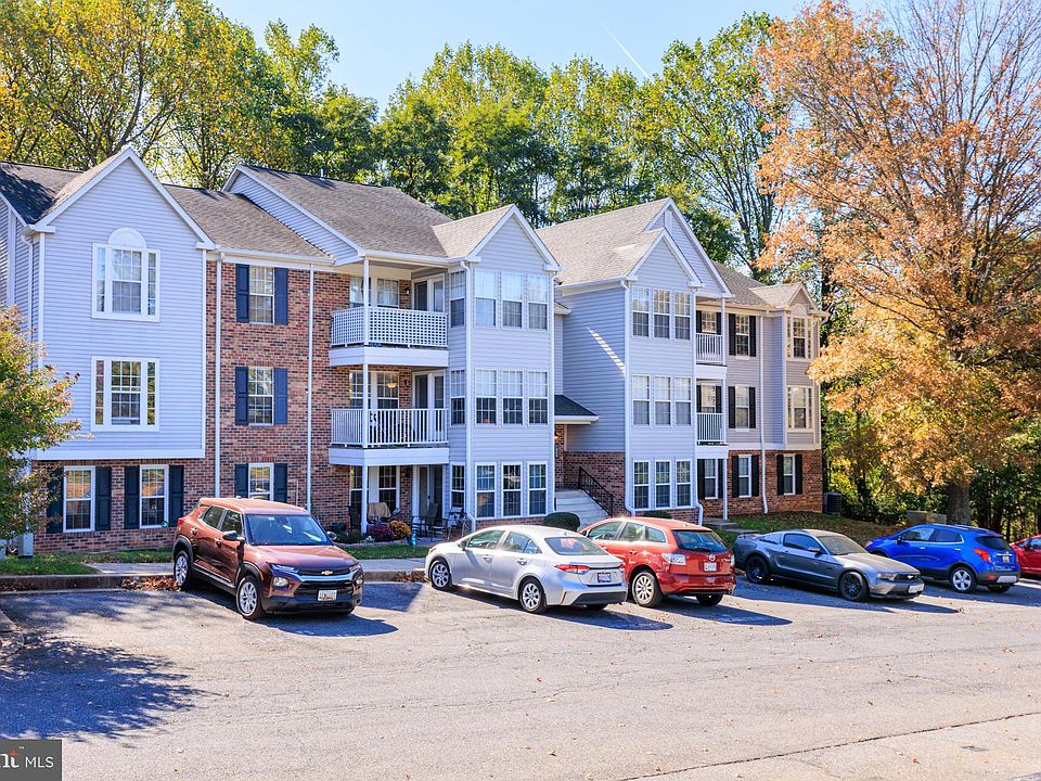 1st image of 1002 Downing Ct