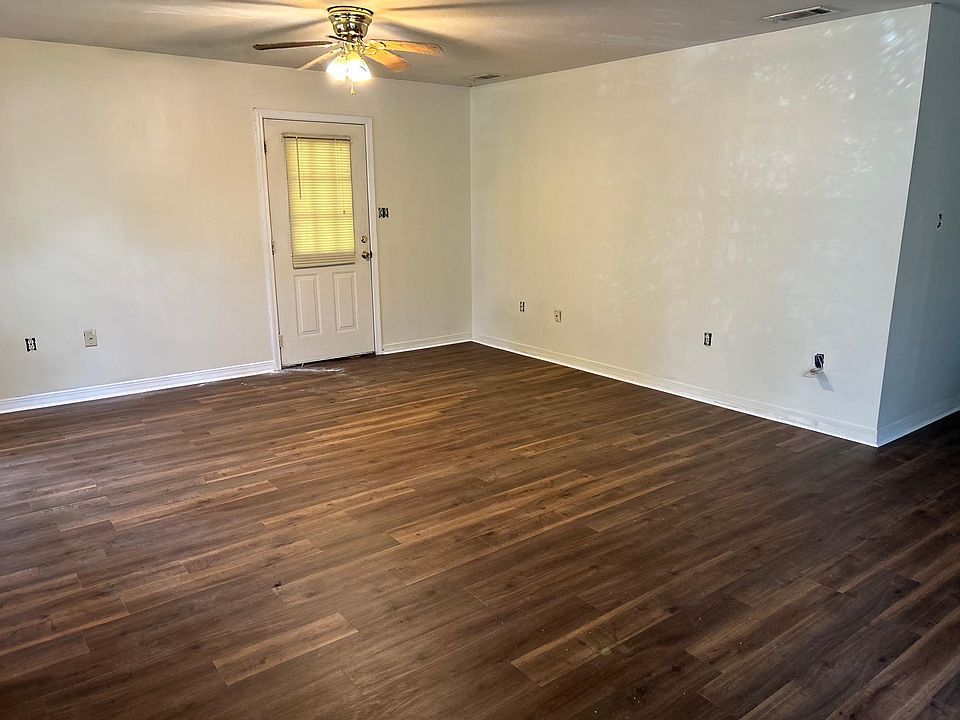 2nd image of 119 Sis Cir