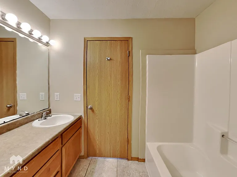 1123 S Brown Ave — Photo 9
