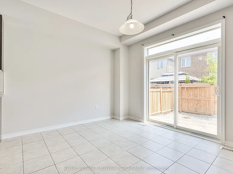 25 Munro Cir — Photo 18