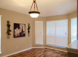 1005 Buckeye Dr, Mesquite, TX 75181