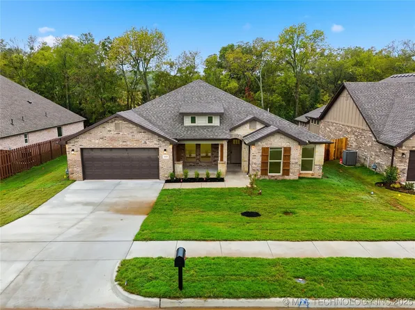12910 S 20th Pl E, Jenks, OK 74037