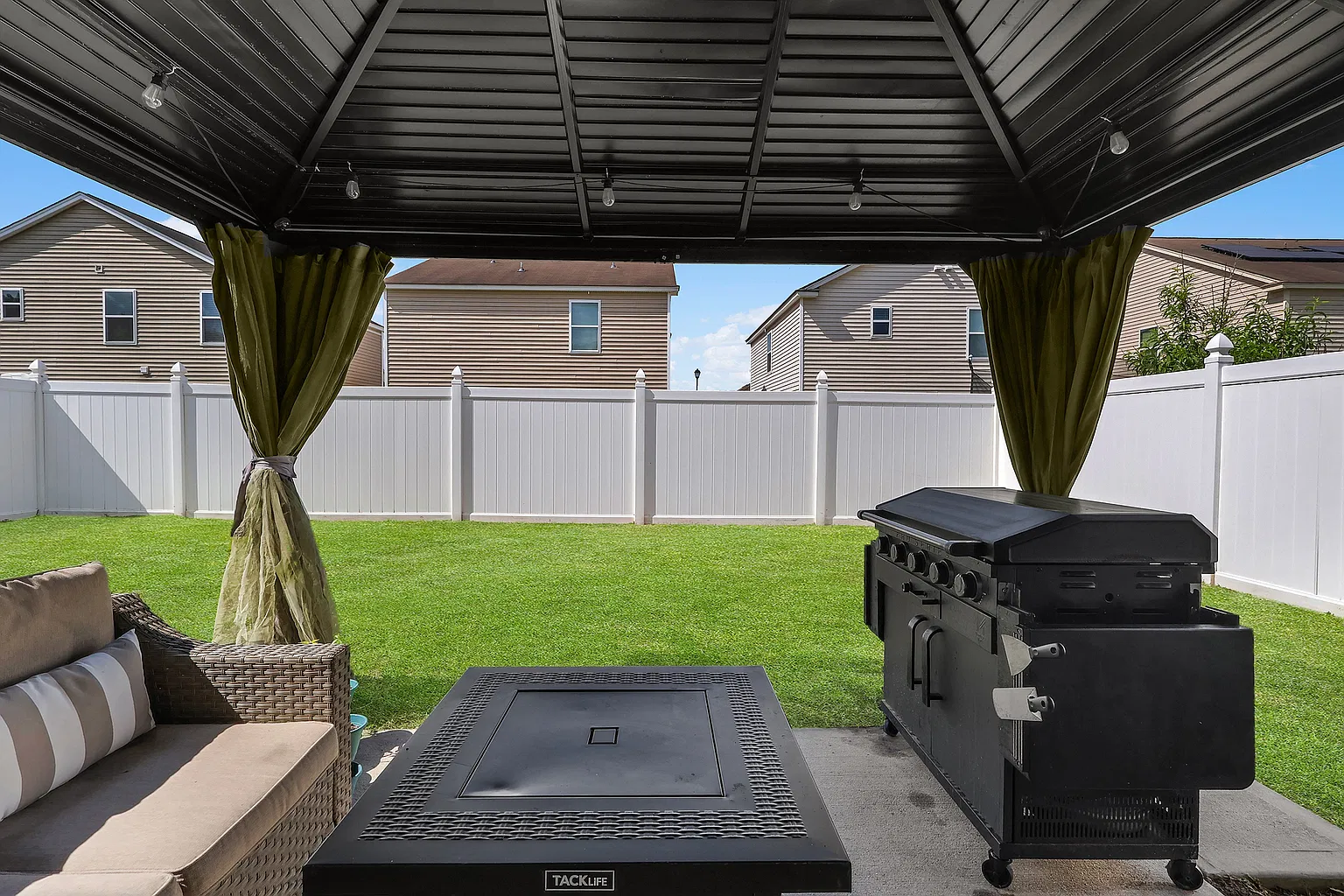 304 Connor Ct — photo 23