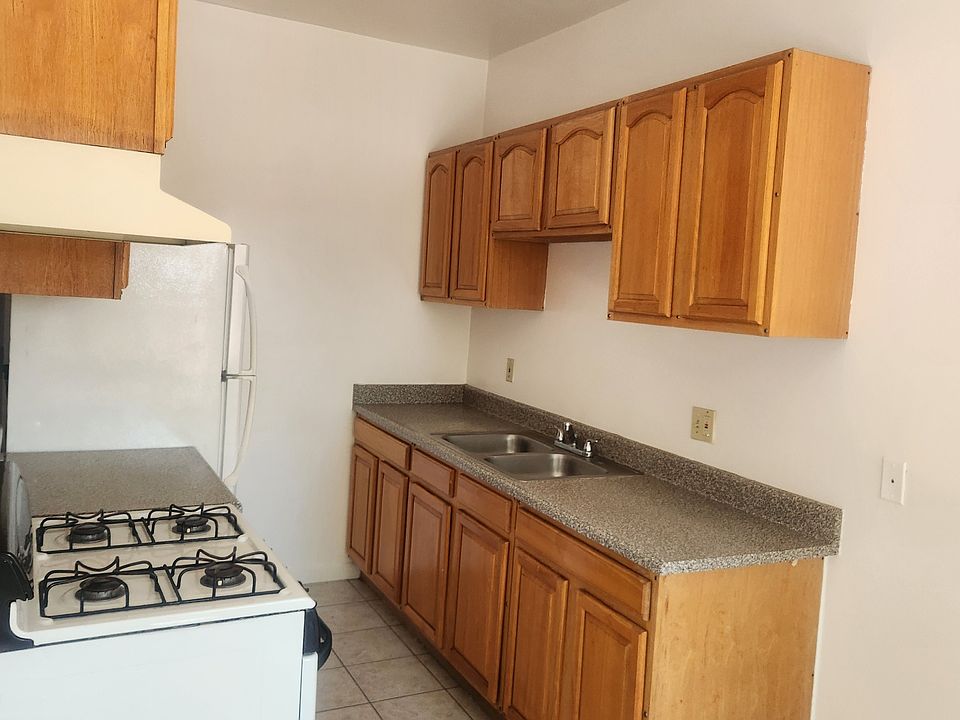 1st image of 540 W 19th St #Pmavvxqge