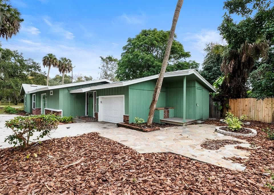 1st image of 2451 Cocoanut Ave