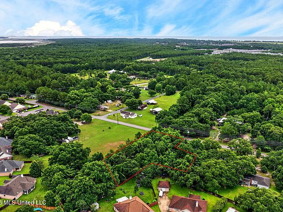 4th image of 8008 Pointe Aux Chenes Rd