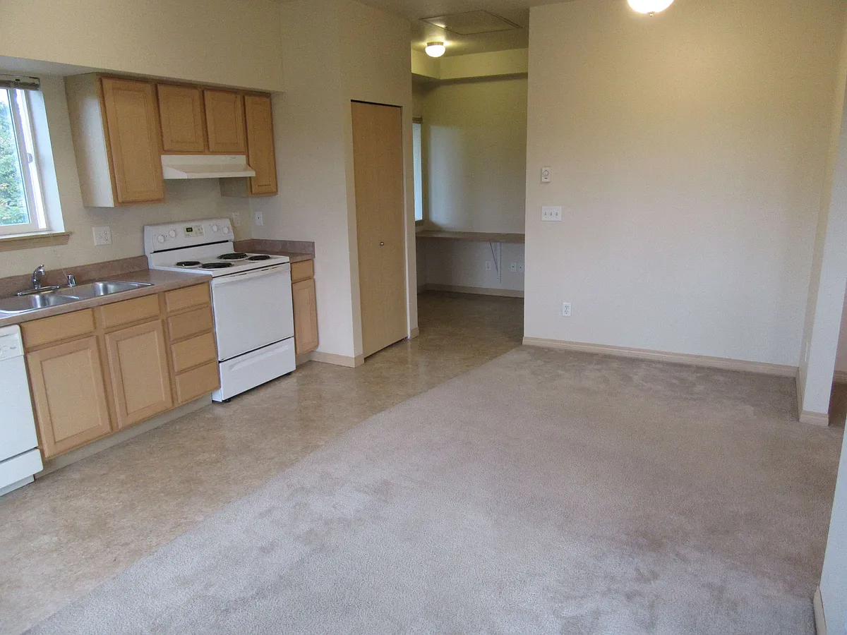 0x1 0x1 - Creekside Villas 504