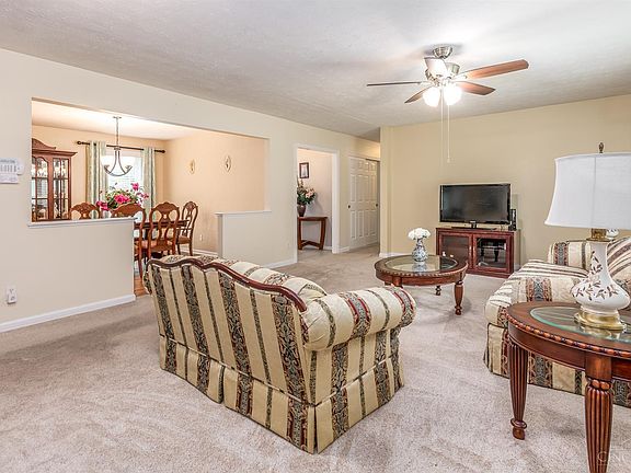 3rd image of 7190 Fox Plum Dr
