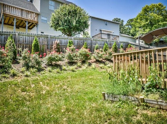 4th image of 767 Settlers Pond Way