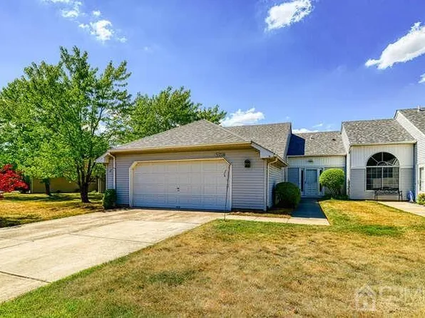 570 Nutley Dr #A, Monroe Township, NJ 08831