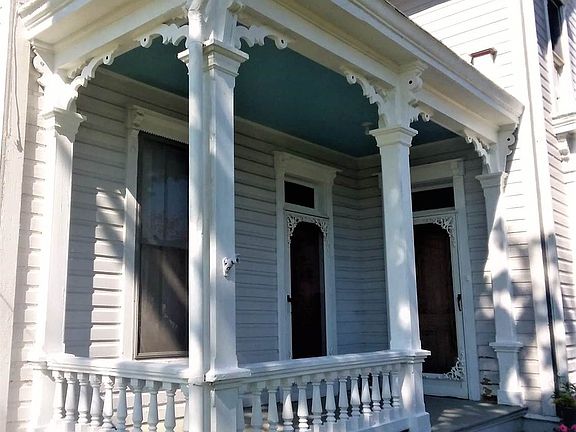 4th image of 110 Boundary St