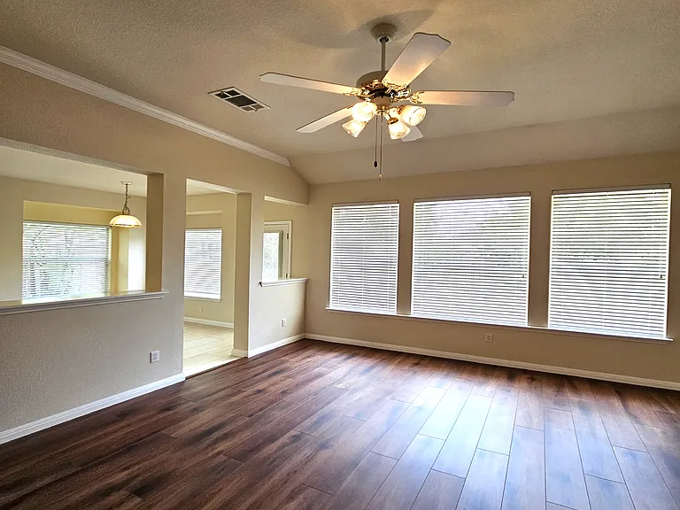1008 Laurel Glen Blvd — Photo 15