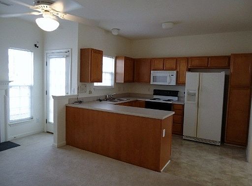 2nd image of 73 Spring Crossing Cir
