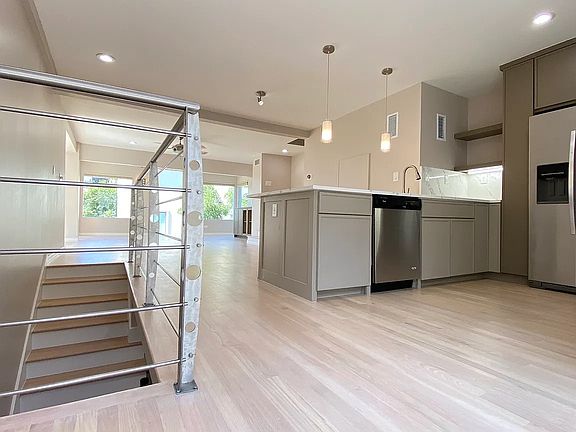 4th image of 3525 Routh St APT 4