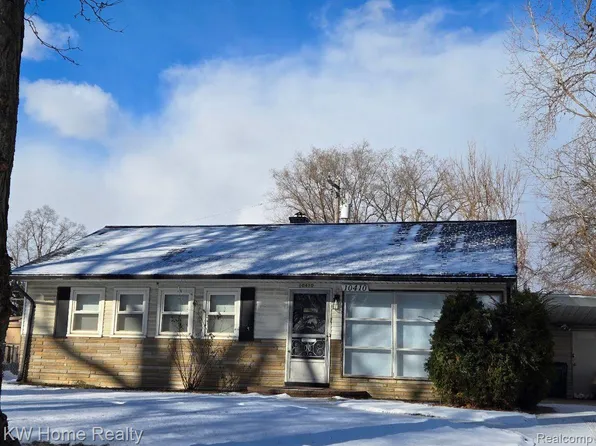 10410 Saratoga St, Oak Park, MI 48237