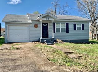 1412 Walnut St, Bismarck, MO 63624