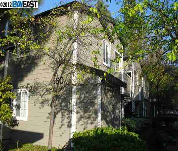 (Undisclosed Address), Oakland, CA, 94605