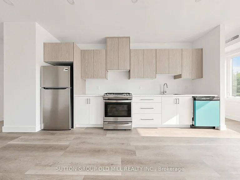 1927 Lawrence Ave W #4 — Photo 6