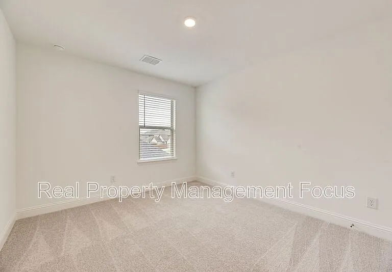 1149 Beautyberry Ln — Photo 13