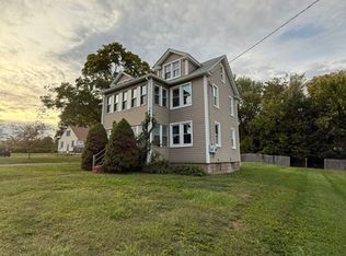 818 Burbank Ave, Suffield, CT 06078