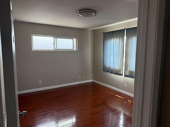4th image of 3481 Mount Aachen Ave