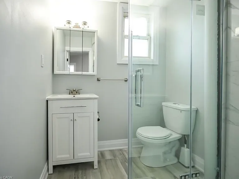 1024 Cannon St E — Photo 10