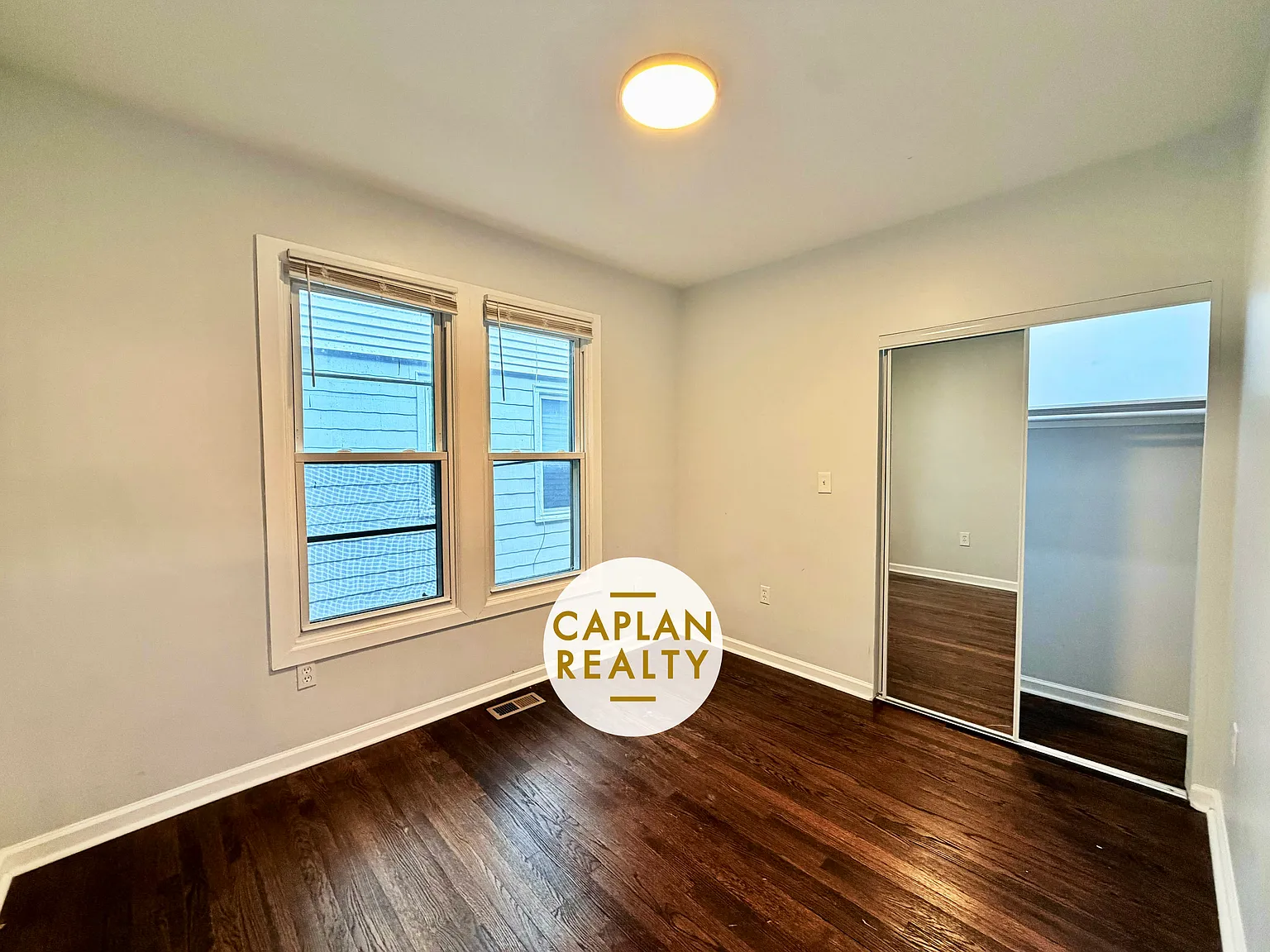 3 bed, 1000 sqft, $2,600 — Photo 4