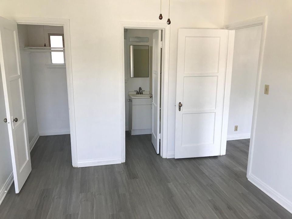 1st image of 1702 W Alameda Ave APT A