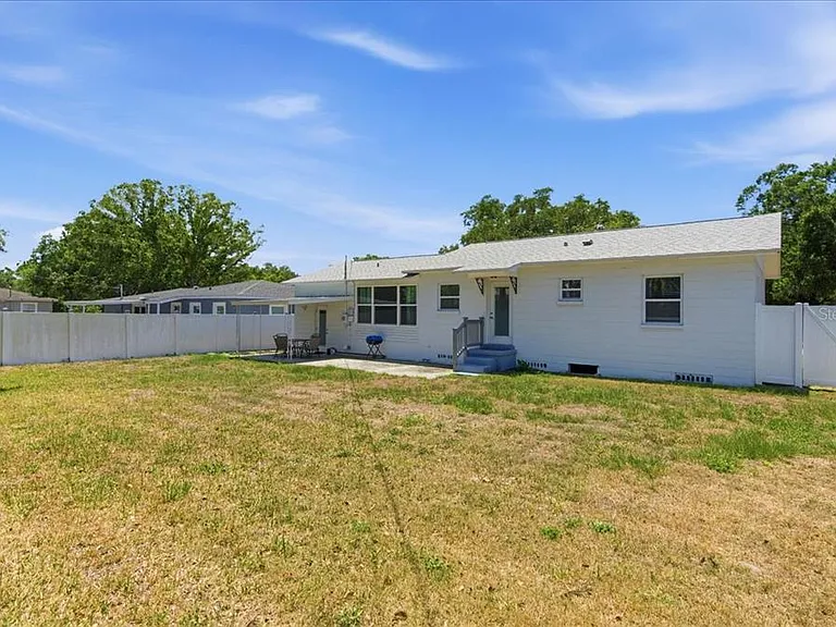 1009 Chester Dr — Photo 28