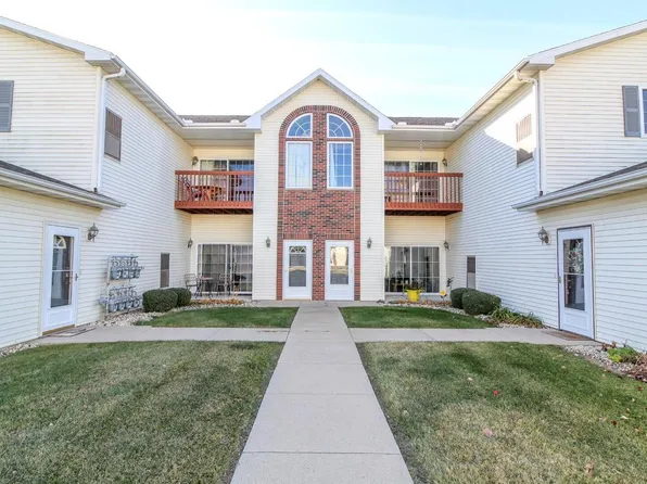 1612 Commonwealth DRIVE #8, Fort Atkinson, WI 53538