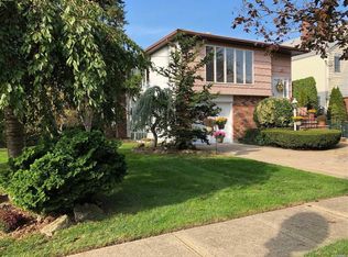 1825 Gregory Ave, Merrick, NY 11566