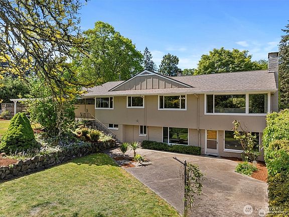 4th image of 11411 Clovercrest Drive SW