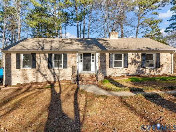 11120 Pennway Dr, North Chesterfield, VA 23236