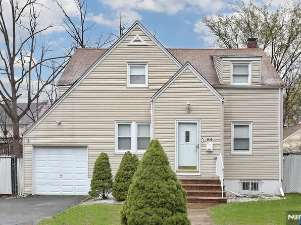 54 New York Ave, Dumont, NJ 07628