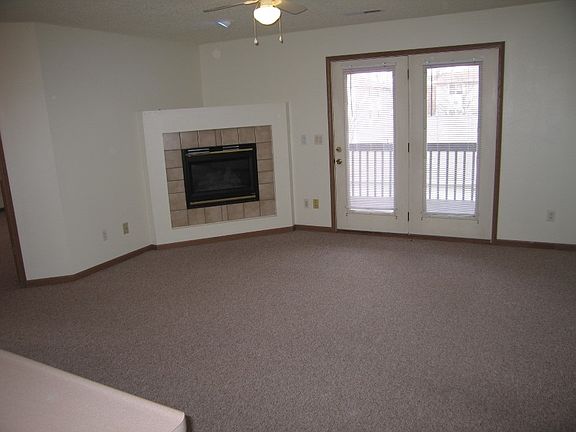 2nd image of 120 Shannon Dr Unit 12