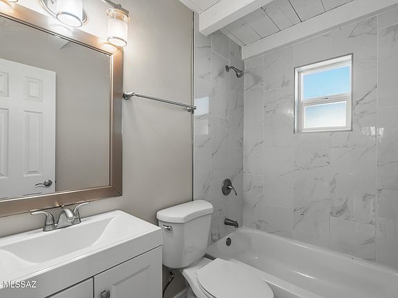 5th image of 3236 E Bermuda St