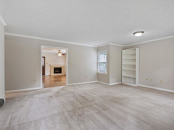 4th image of 7010 Country Rd #25