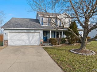 2421 Coniferous Dr, Shiloh, IL 62221