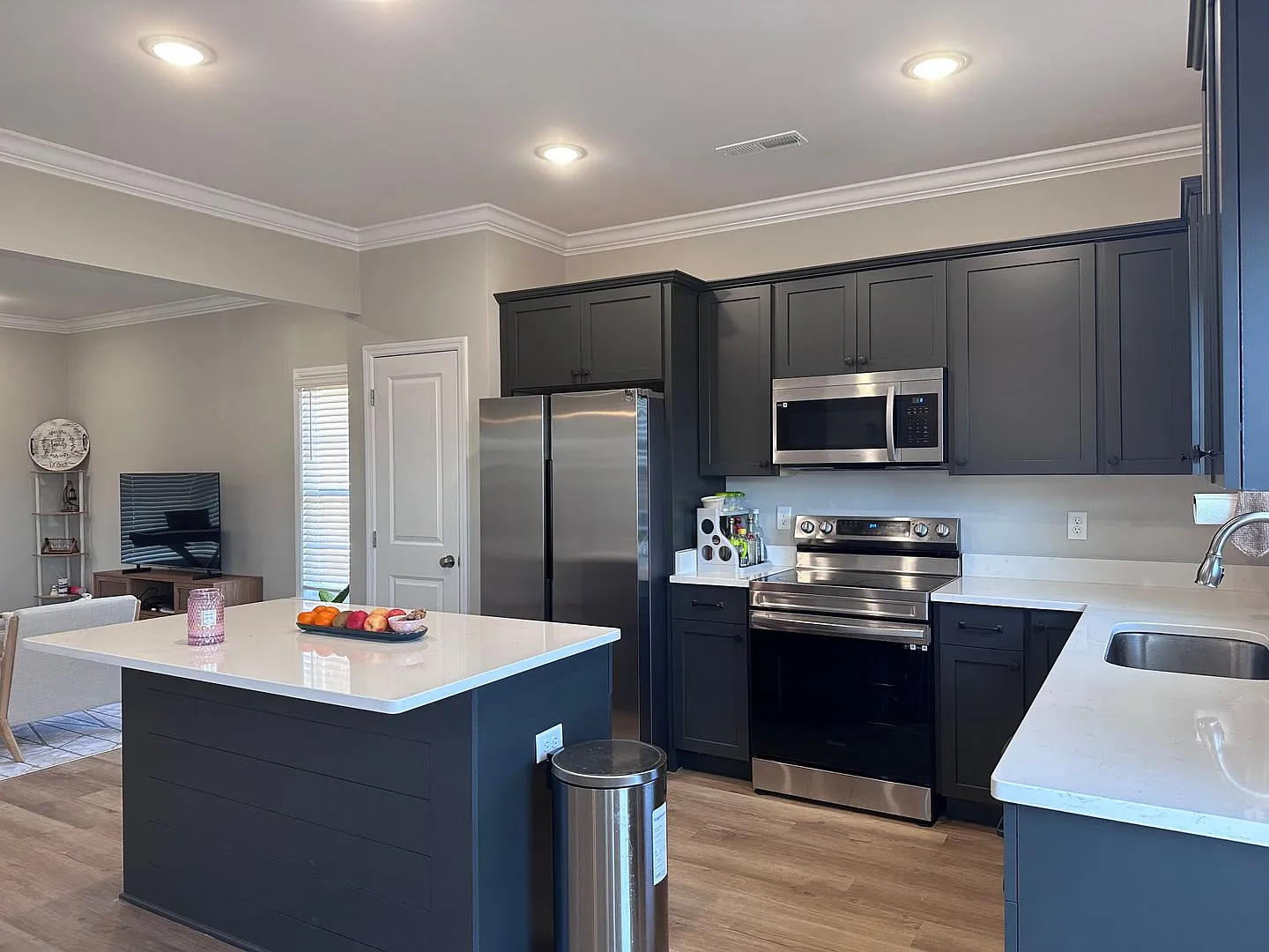 Beautiful Townhome — Photo 4