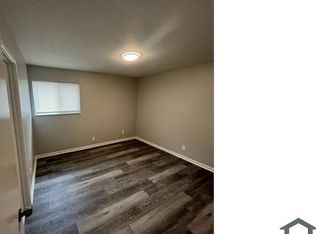 1900 Farnsley Rd #7, Louisville, KY 40216