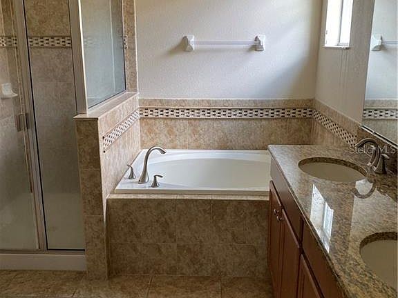 3rd image of 2525 Carrickton Cir