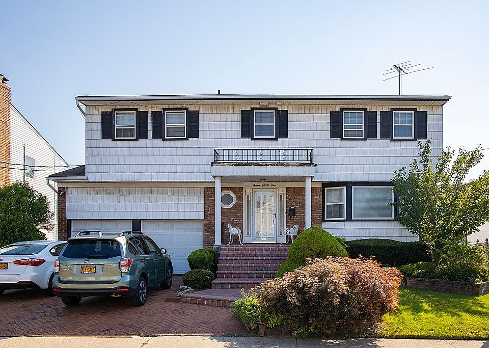 1st image of 781 Arbuckle Ave