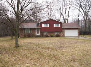 1469 David Dr, Hinckley, OH 44233
