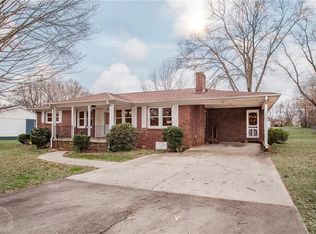 316 Youth Center Rd, Belton, SC 29627