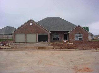 1347 Emerald, Mustang, OK 73064